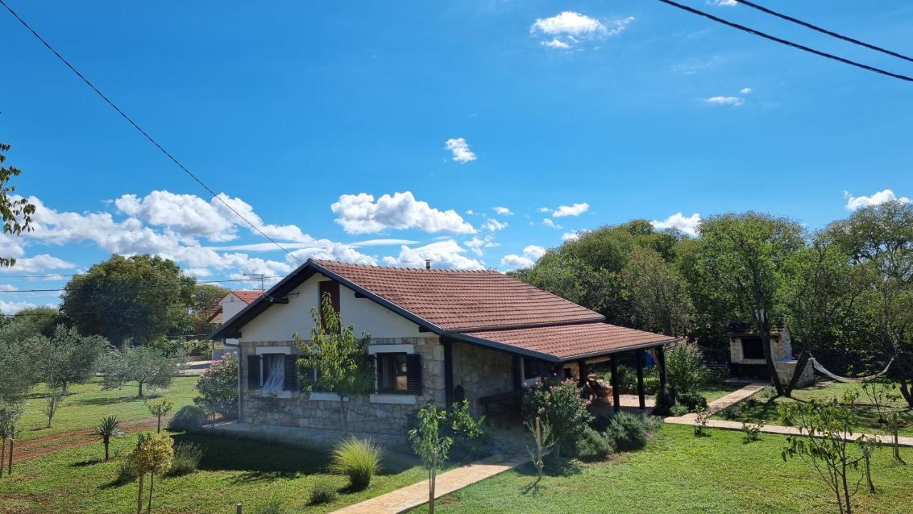 Villa Stone Medal Drniš Eksteriør bilde