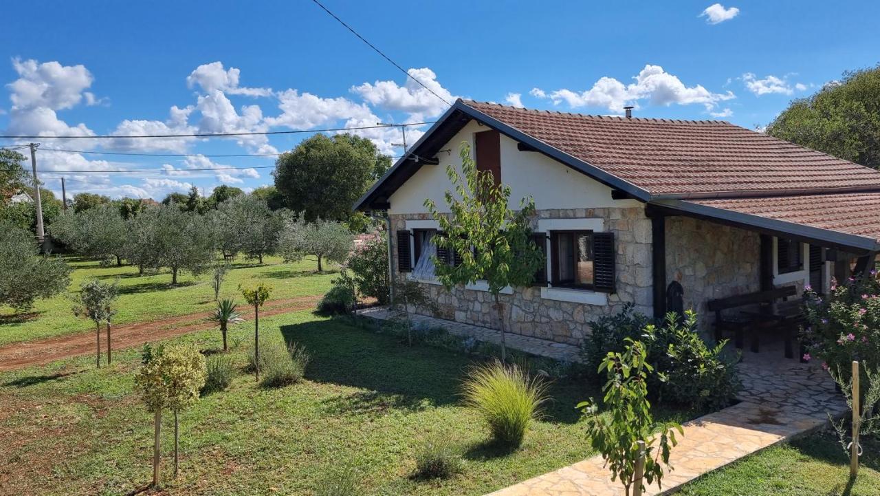 Villa Stone Medal Drniš Eksteriør bilde
